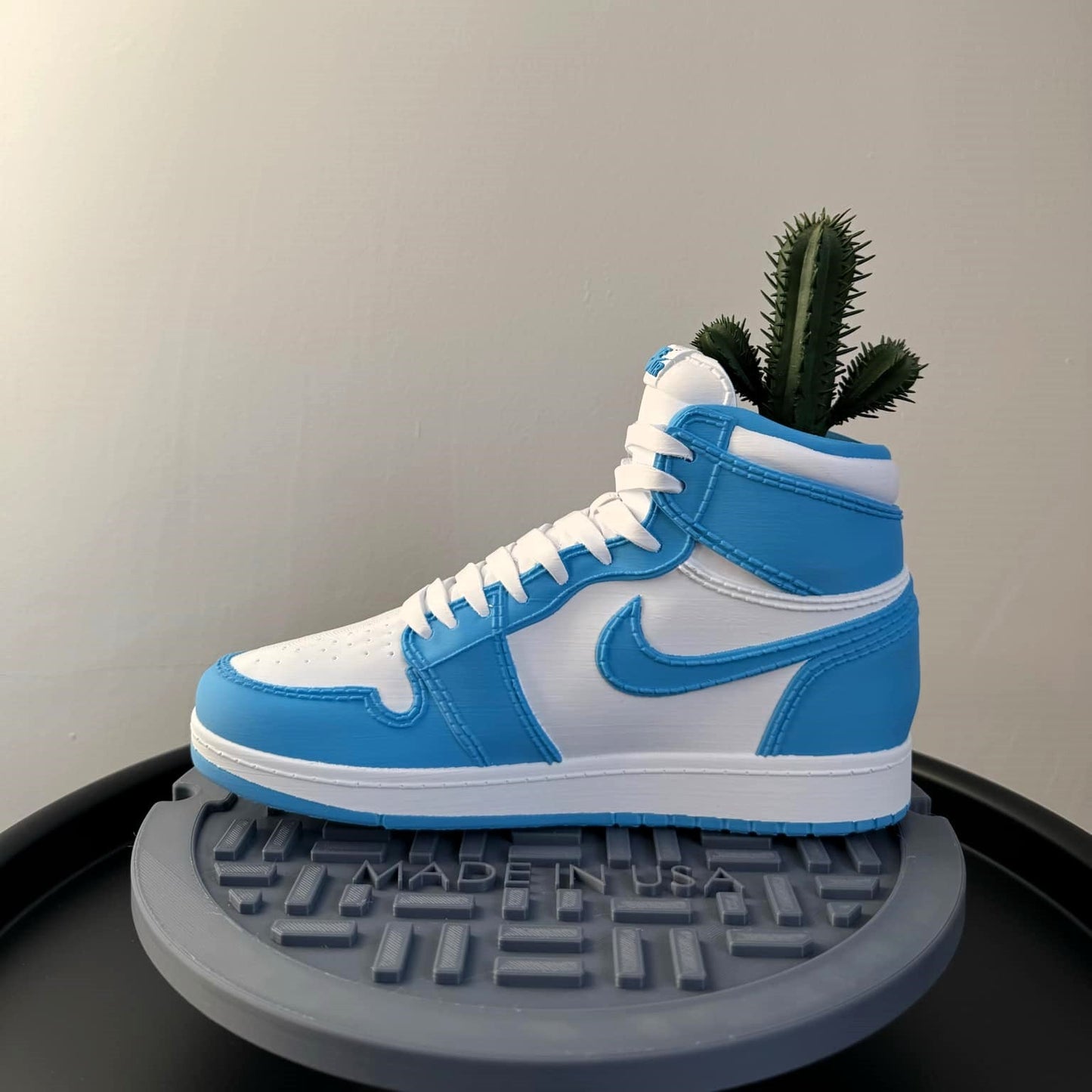 Jordan 1 UNC Sneaker Planter