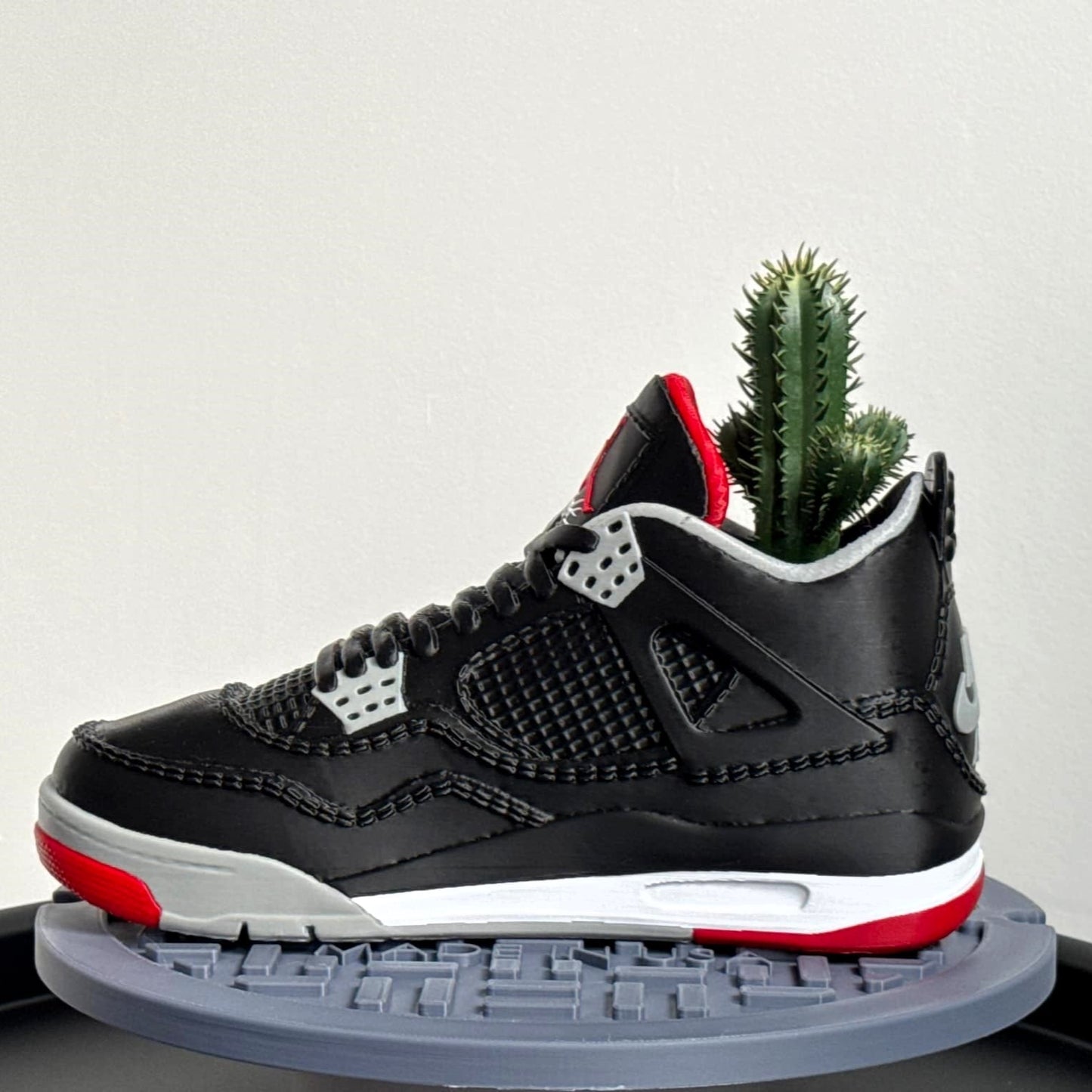 Jordan 4 BRED Sneaker Planter