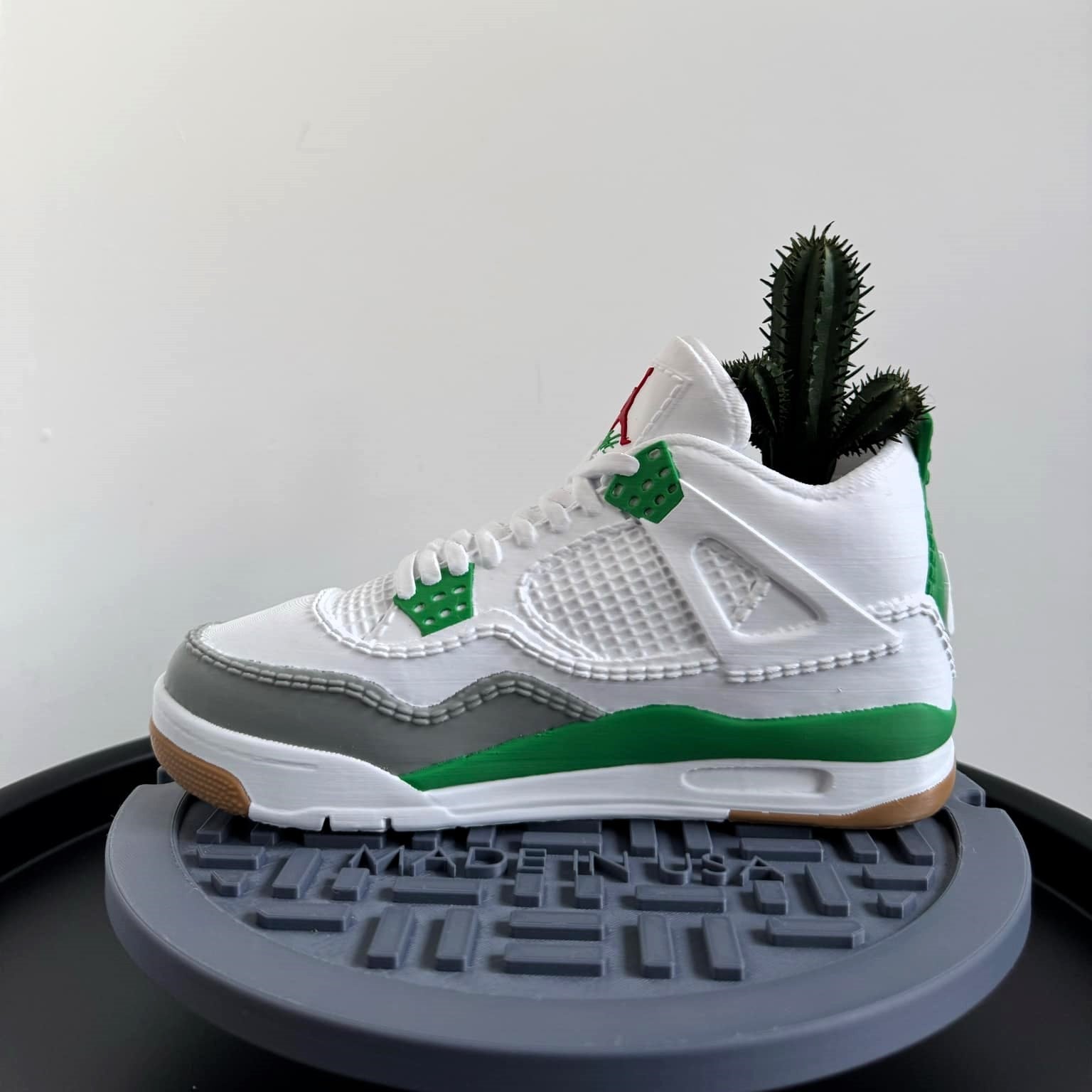 Jordan 4 SB PINE GREEN Sneaker Planter