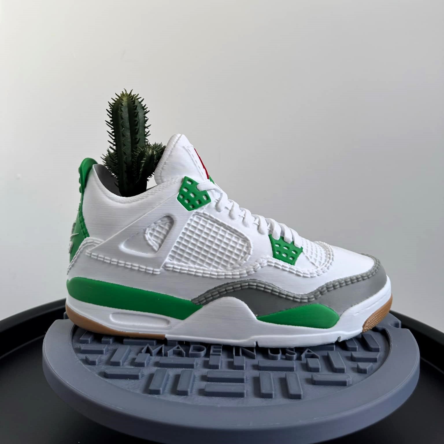 Jordan 4 SB PINE GREEN Sneaker Planter