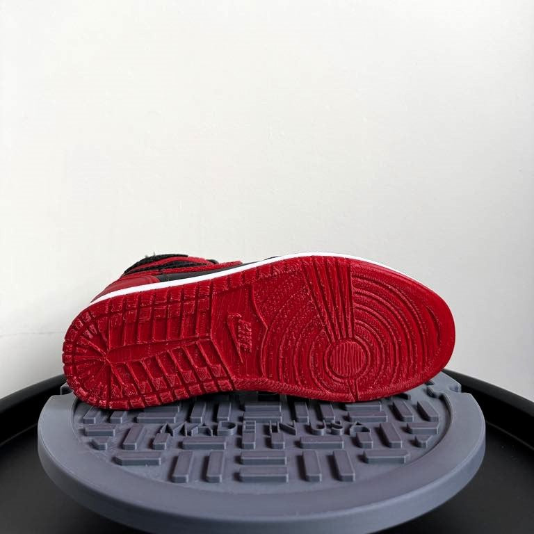 Nike Jordan 1 Bred Sneaker Planter