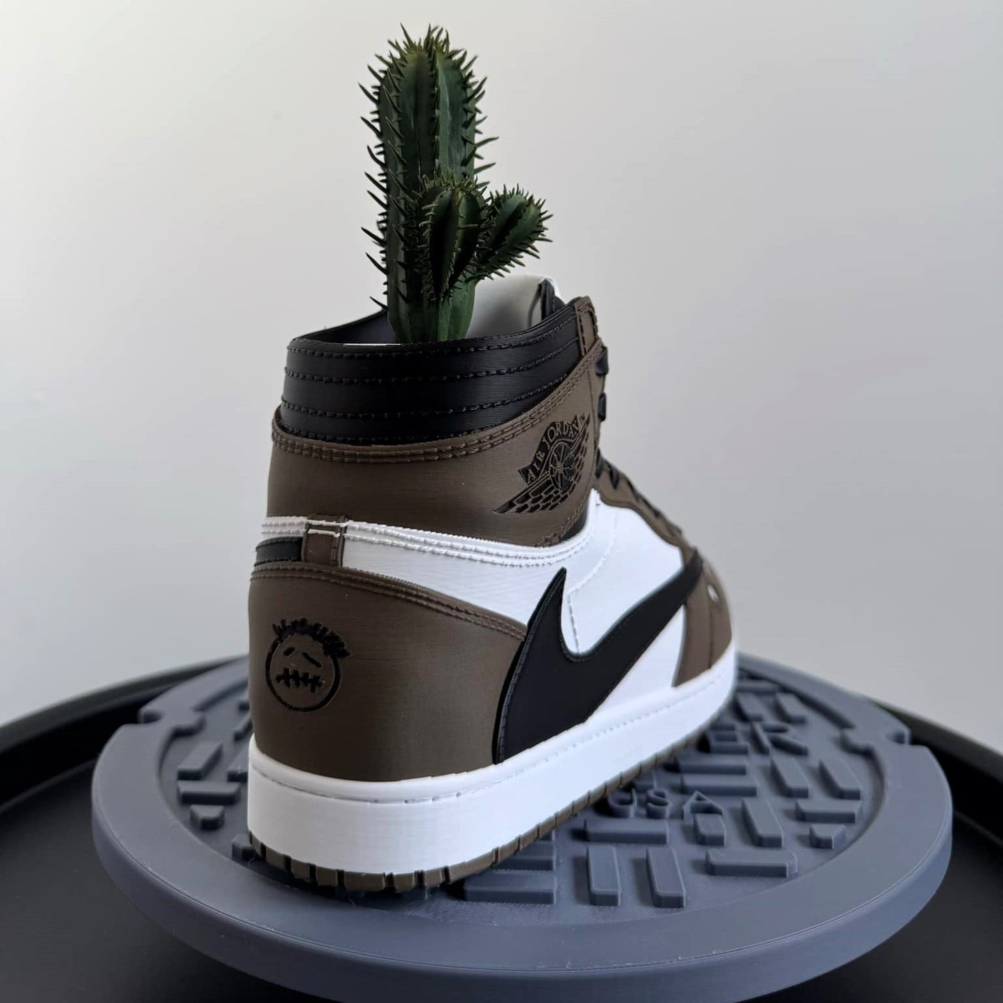 Travis Scott Jordan 1 Sneaker Planter